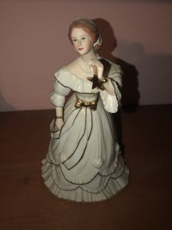 Lenox Ivory Christmas Gala Figurine 1996