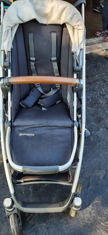 UPPABABY VISTA V2 STROLLER