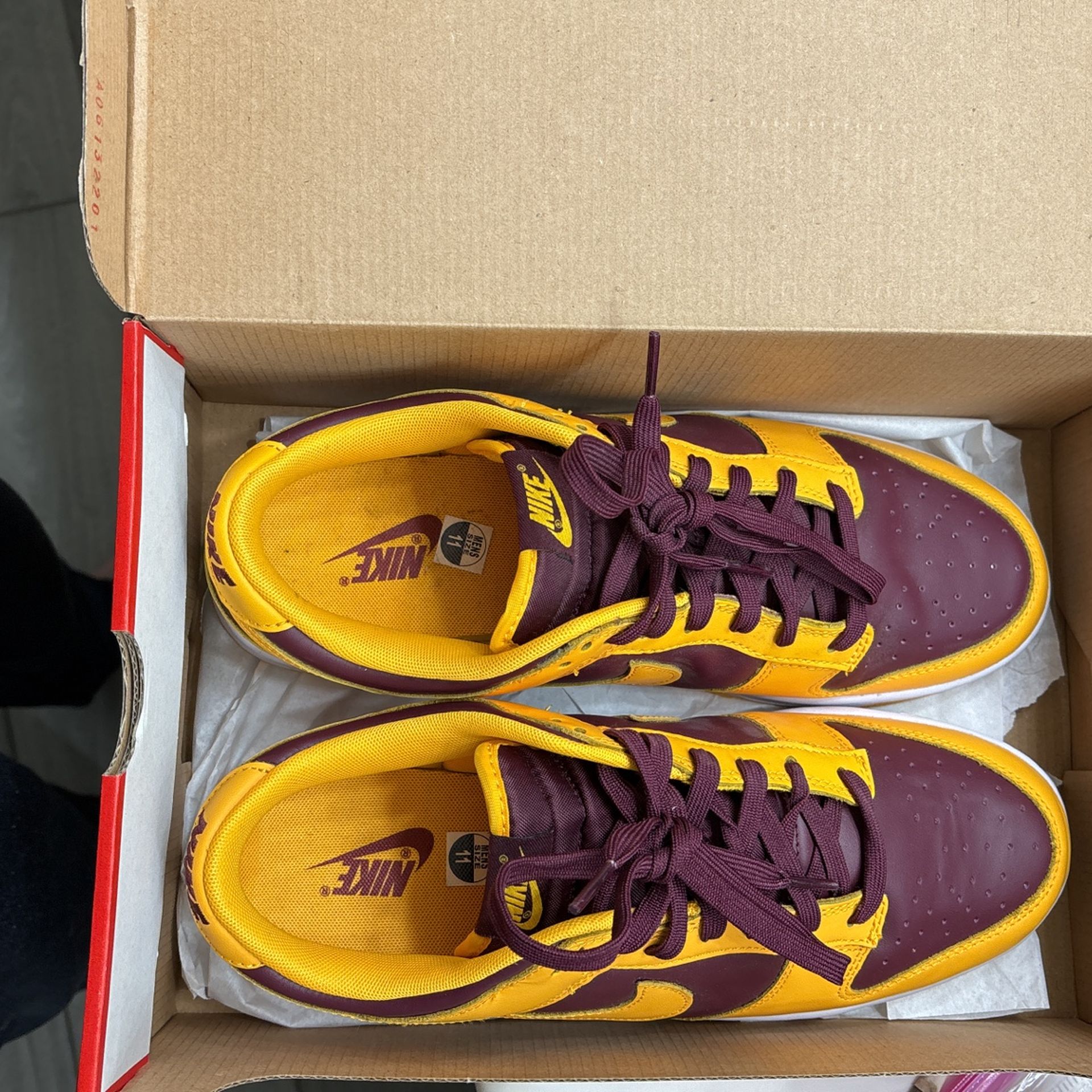 Nike Dunk Low Retro University Gold ASU Size 9 Men’s -10.5 Women New In Box Nike Dunk Low ASU size 9.5 main image 4