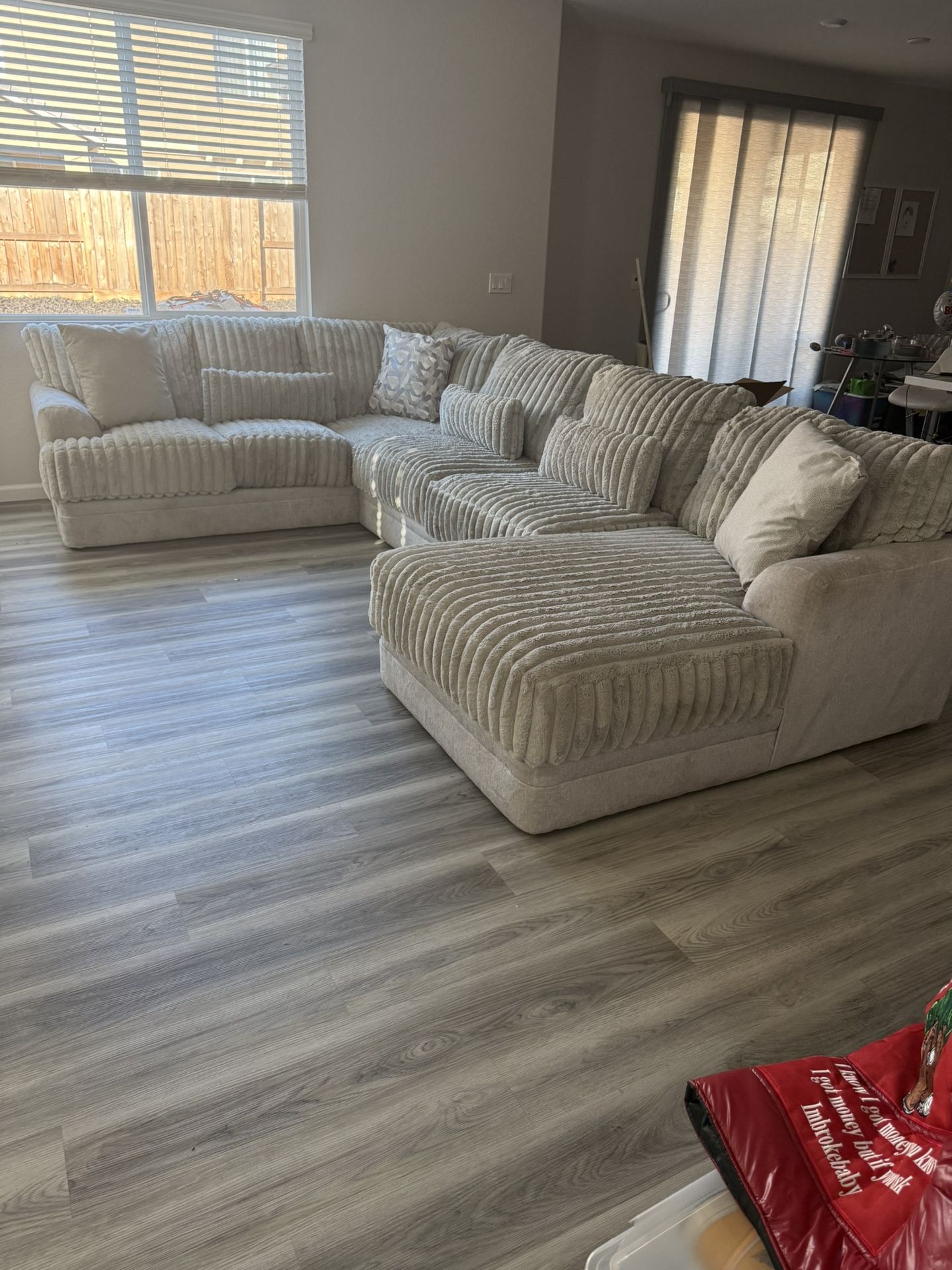 Cozy Comfy Sectional Couch 