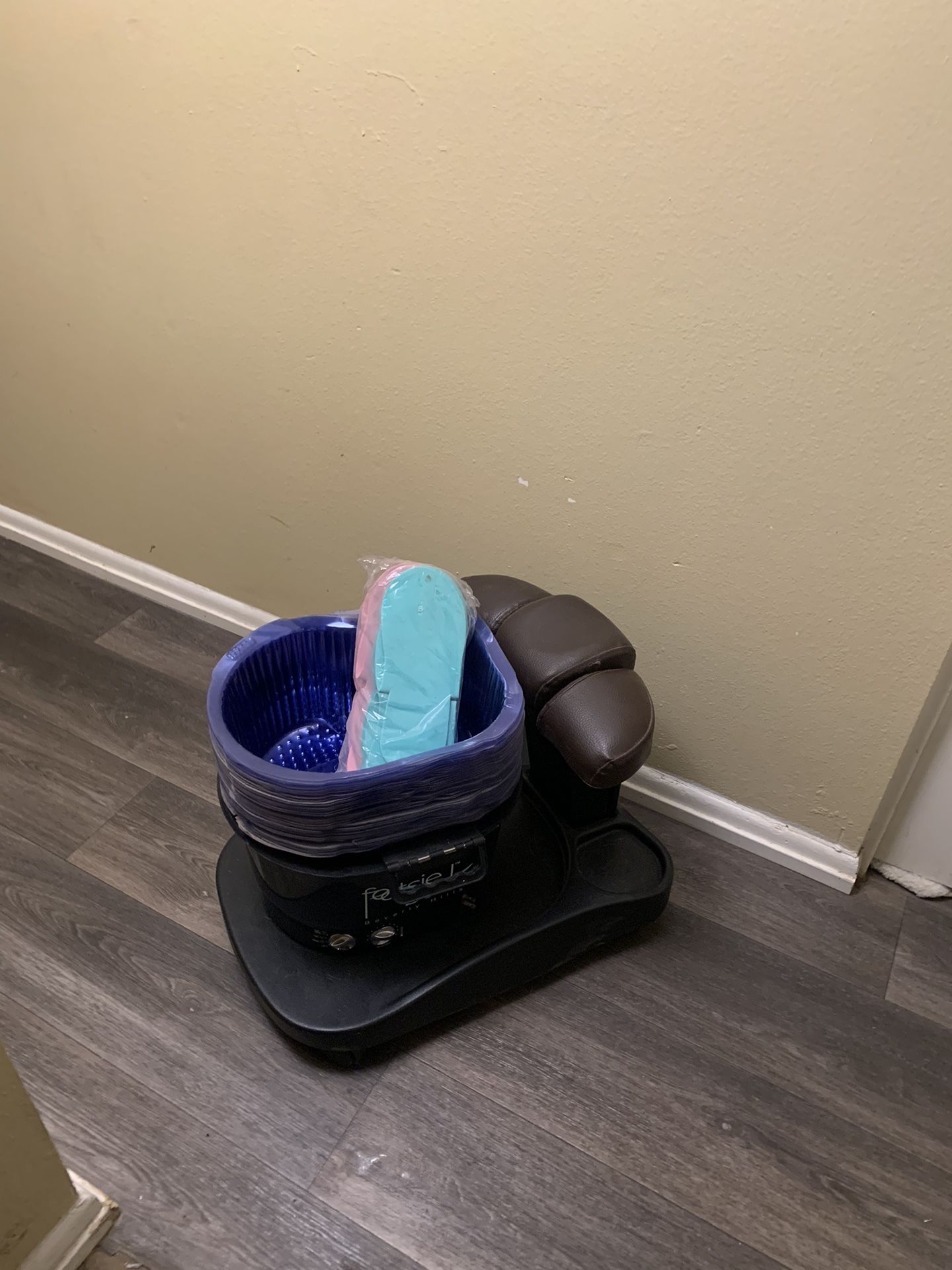 Pedicure Foot Bath