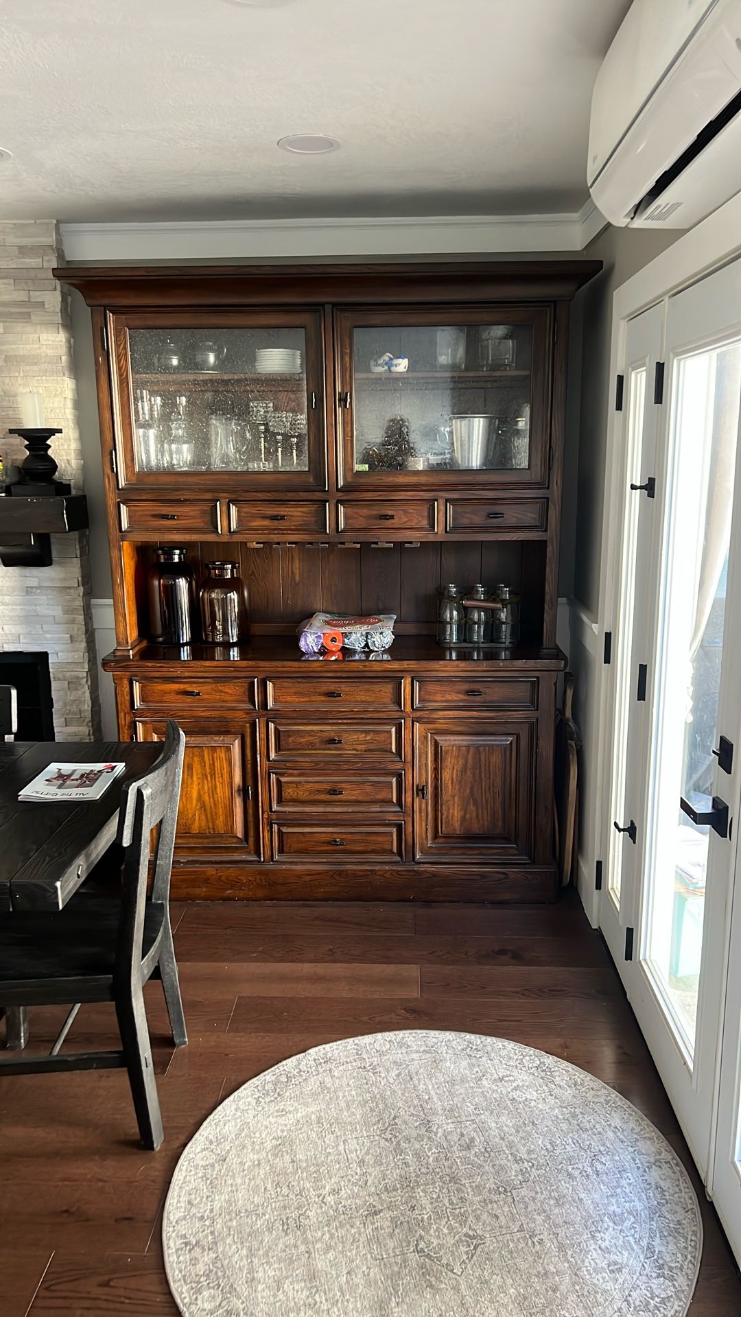 Eddie Bauer Lake ridge China Cabinet