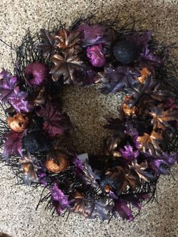 Beautiful large brand new Halloween door decor .