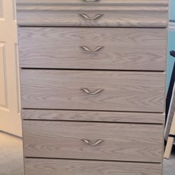 Total Queen Size Bedroom 