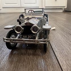 Diecast 1/24 Scale Franklin Mint 1907 Rolls Royce The Silver Ghost 