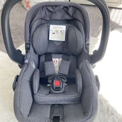 Uppa Baby Mesa 2 Car seat 