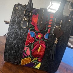 Flower Embroidered Black Leather Purse 