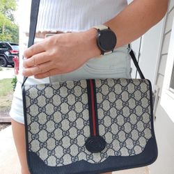 Authentic Vintage Gucci Interlocking GG Monogram Supreme Sherry Web Messenger Crossbody Bag 