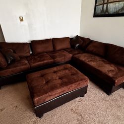 Three-piece sectional sofa
