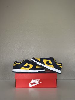 Dunk Low Michigan - Size 9