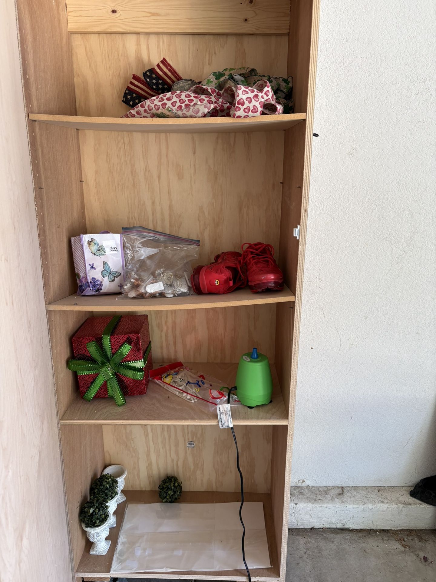 Cabinets With Shelves