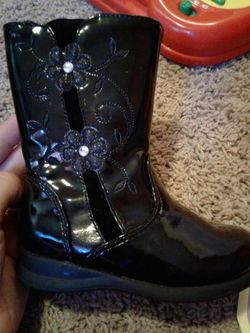 Cute little girl boots 6c