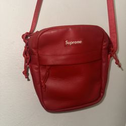 Supreme Leather Shoulder Bag 'Red' 2023 2024