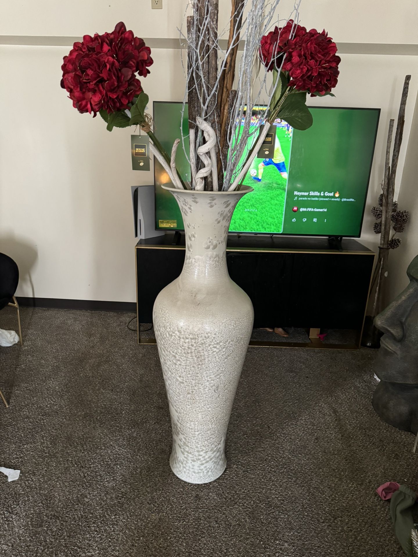 White Pearl Vase Very Nice