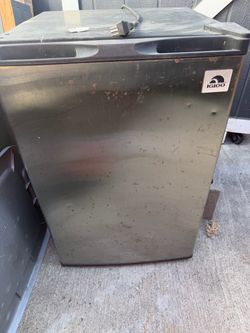 Igloo mini fridge