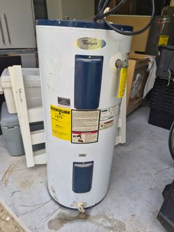 Whirlpool 40 Gallon Electric Water Heater – Works Great