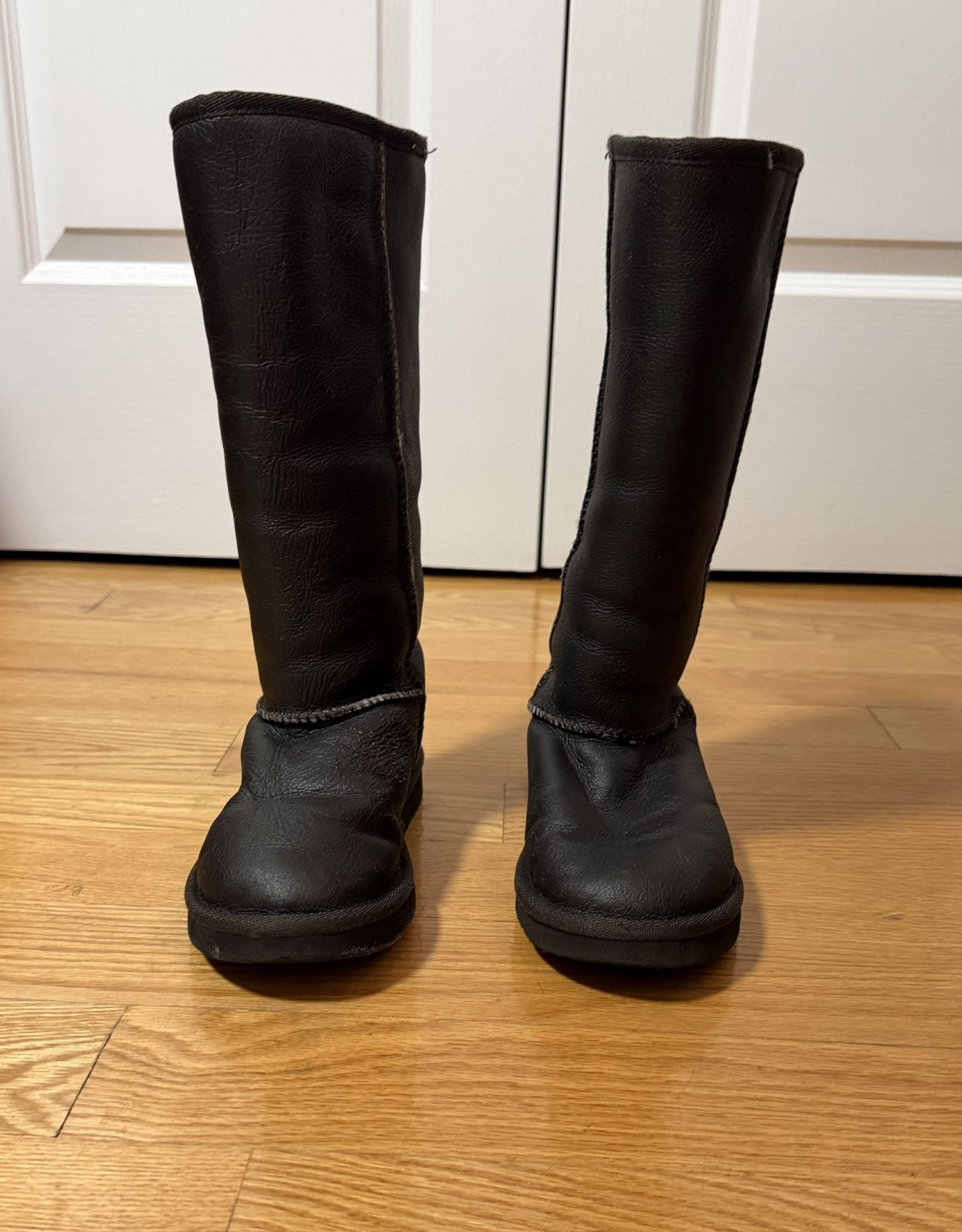 Women's Shearling-Lined Dark Brown Boots