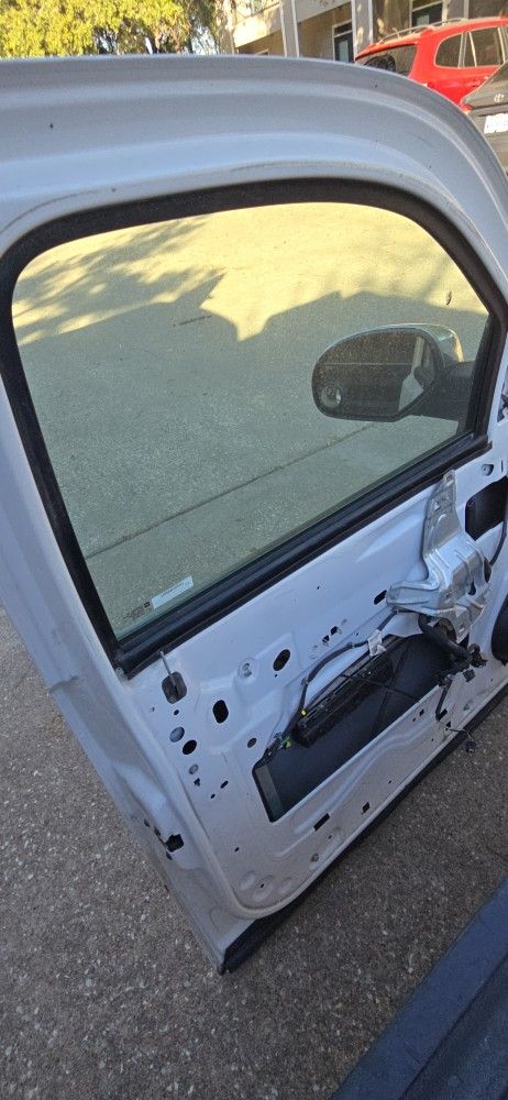 2012 -2014 Chevy Silverado Driver Side Door