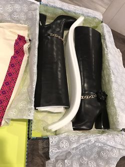 Tory Burch Blossom Boots, size 8, Black for Sale in Los Angeles, CA -  OfferUp