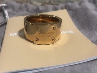 Michael Kors ring