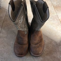 $5 Boys Western Boots Size 1