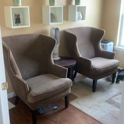 2 Wing Chairs