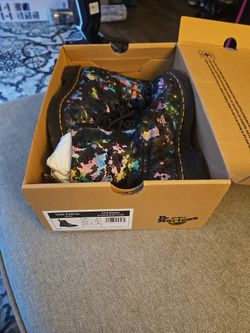 Dr Martens 1460 Pascal, Size 8