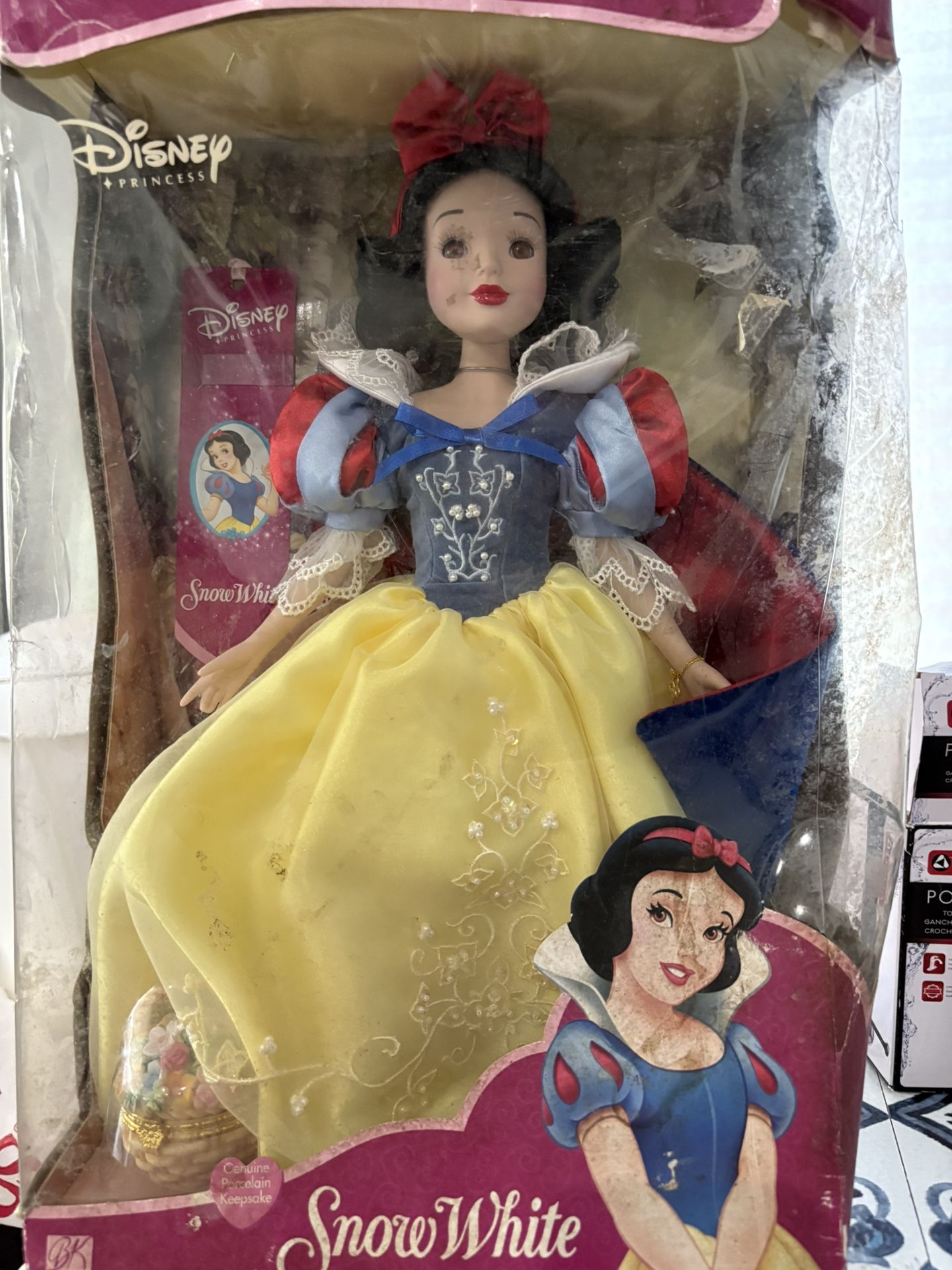 Snow white porcelain doll new