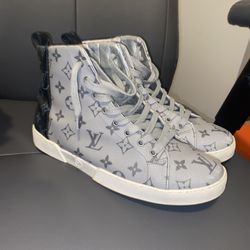 Louis Vuitton Silver/Black Match Up Split Monogram Canvas High Top Sneakers Size 39 (sz9) 8/10. 100% Authentic. 