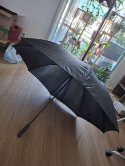 Large golf umbrella 60" Like New