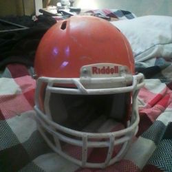 2018  Riddell Youth Football 🏈 Helmet !!