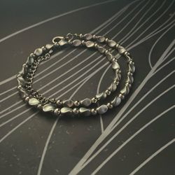 A Women’s Necklace 