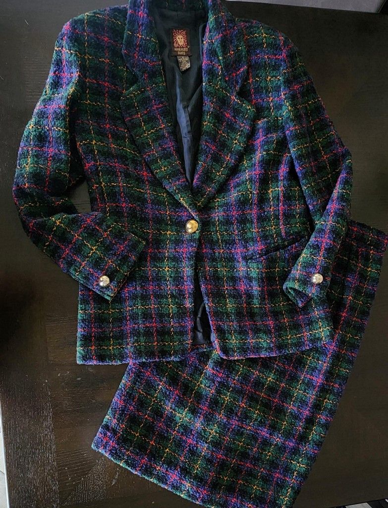 ANNE KLEIN VINTAGE SUIT