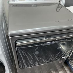 Out Of Box / Dents Or Scratches Only/ Maytag Electric Dryer On Sale 