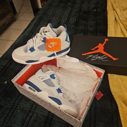 Jordan 4 Milatary Blue