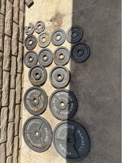 300 lbs Cast Iron Weight Plates – 45s, 35s, 25s, 10s & 2.5s – Great for Home Gym