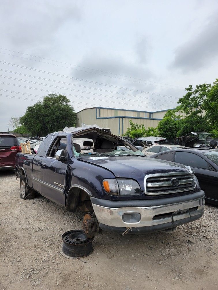 02 TUNDRA 3.4 AT RWD FOR PARTS