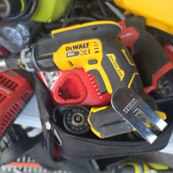 Dewalt 20v Brushless Drywall Screw Gun ( No Battery Or Charger)