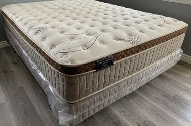 King Organic Cloud Edition Europillow Top 12inch Matres!!