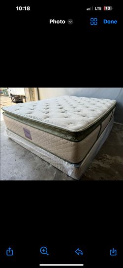 Queen Organic Elite superior Hybrid Cool Gel Memory Foamm pillow top 14inch Matres!!