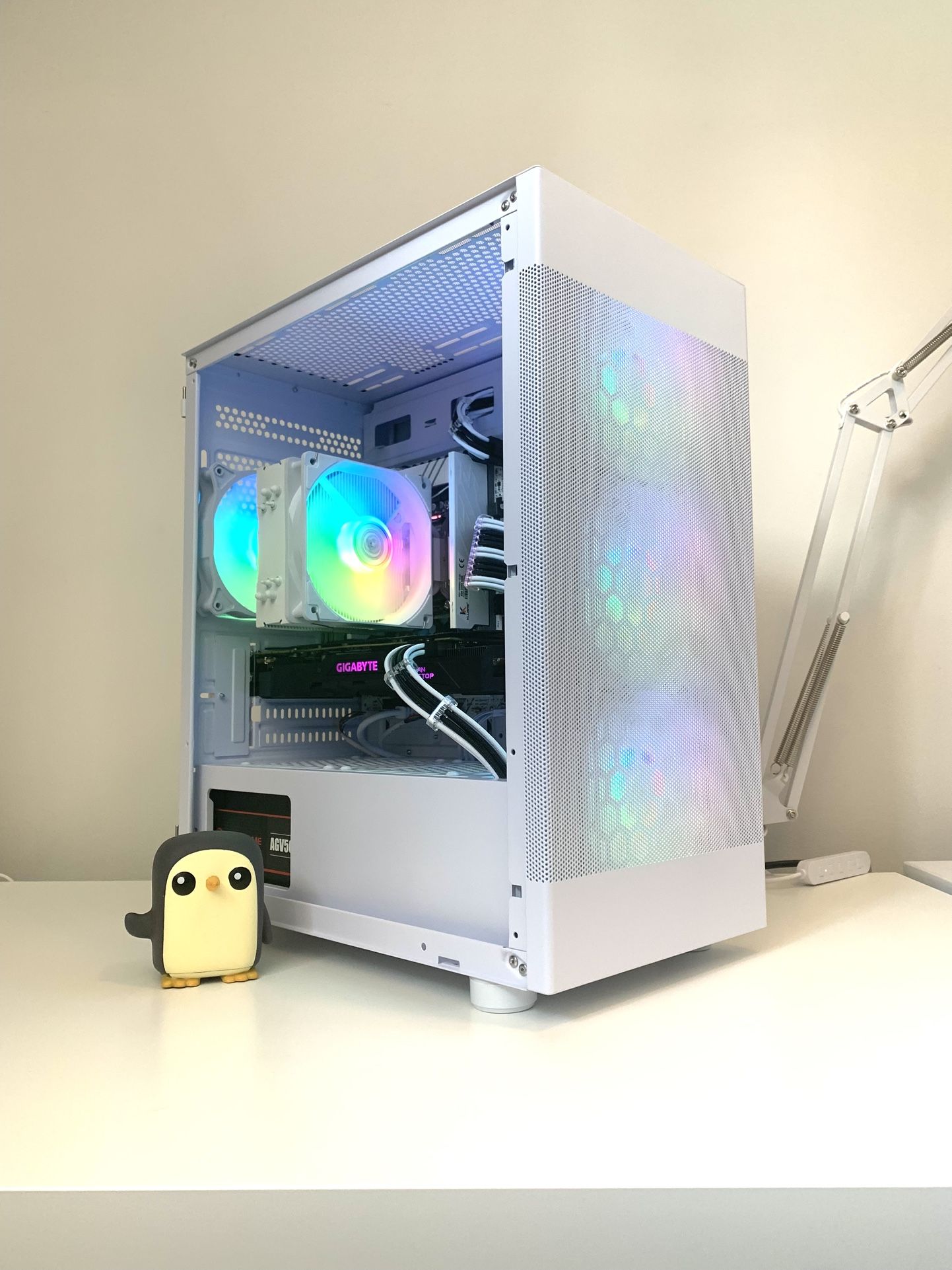 White Gaming PC | 250+ FPS Fortnite