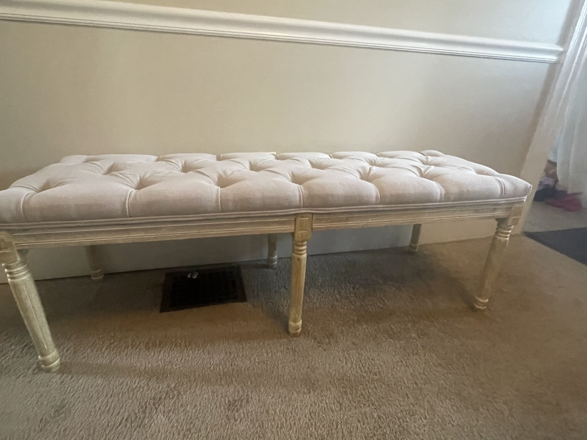 Beautiful Bench For Sale! In Very Good Condition. $40