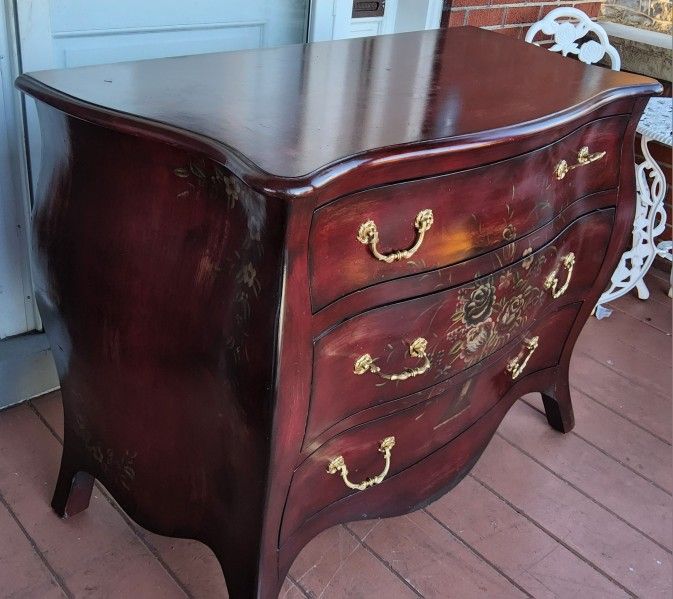 BEAUTIFUL USED BOMBAY CHEST
