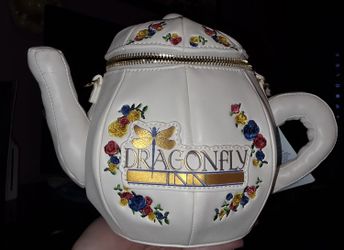 Brand New! Loungefly Warner Bros Gilmore Girls Dragonfly Inn Figural Teapot Crossbody Bag