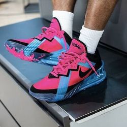 LeBron 18 Fireberry Size 11.5 Rare Like New W/Box
