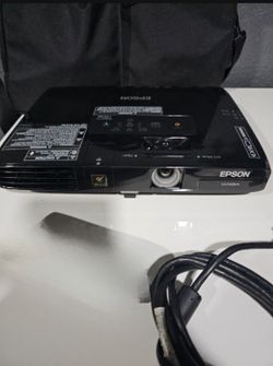 $150 EPSON PROJECTOR  .. HDMI , BLUETOOTH, WI-FI