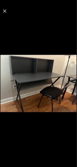 Large Desk with Hutch