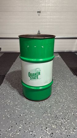 Vintage Quaker State gear lubricant or oil metal drum/barrel
