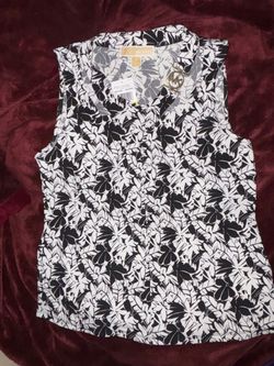 Brand new women's Michael Kors top size M