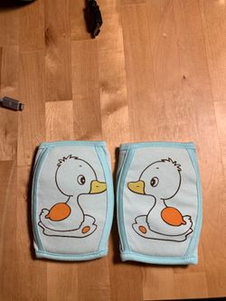 Brand new baby crawling knee pad